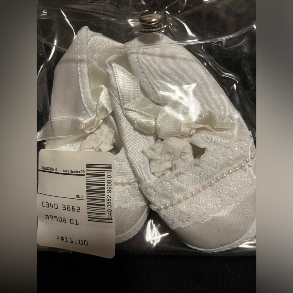 BNWT Girl’s Booties Newborn Baby Shoes